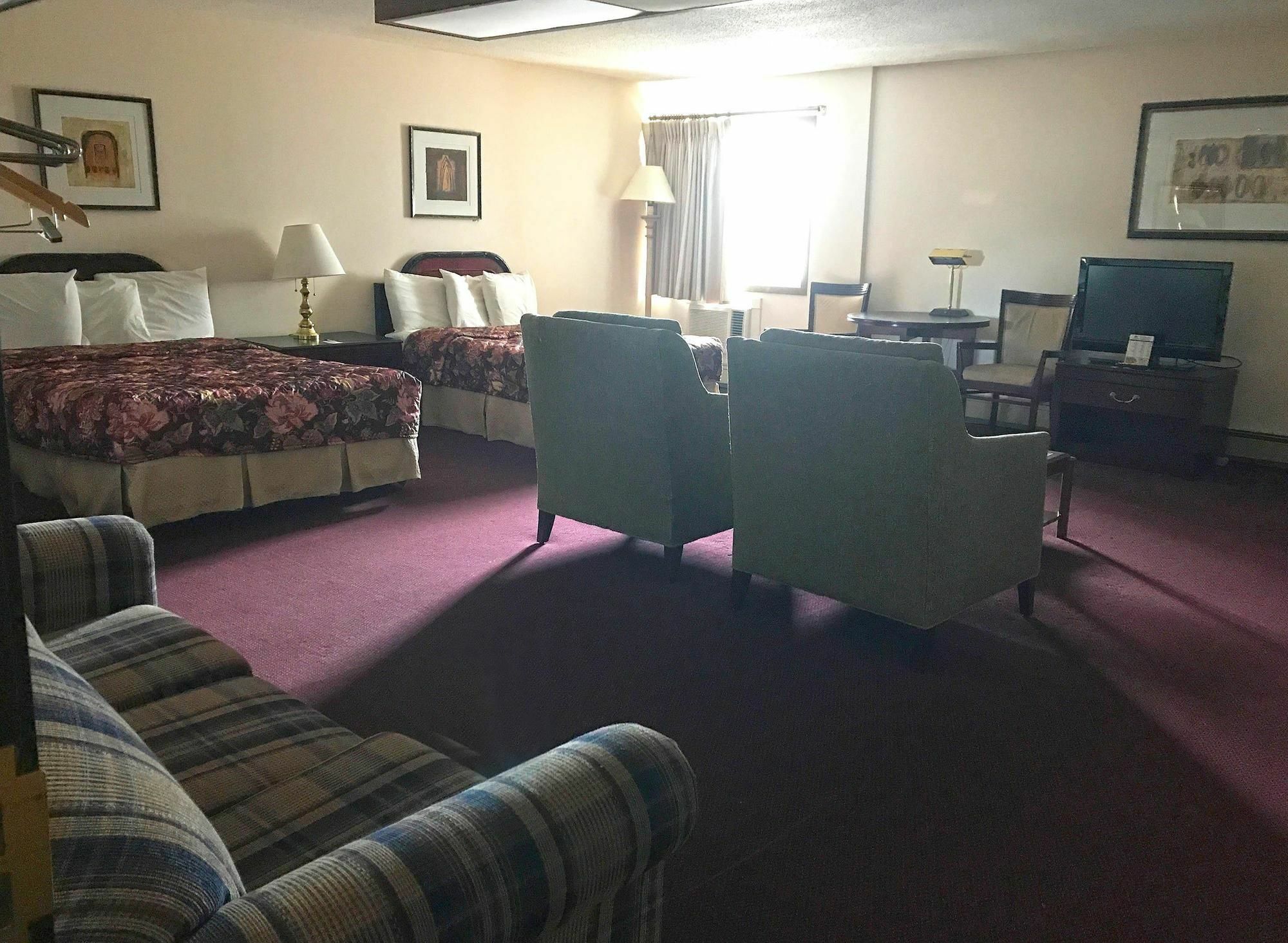 Econo Lodge Inn & Suites Escanaba Exterior photo